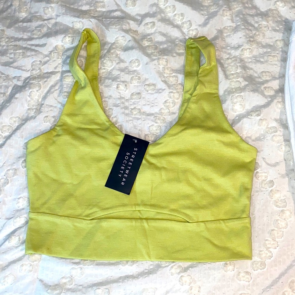 Crop top